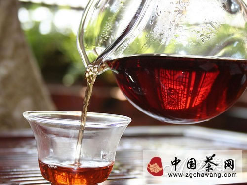 3、普洱茶：被氧化后，茶多酚易吸收