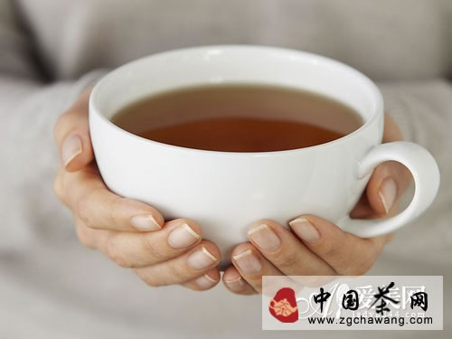 4、红茶：茶多酚经过发酵，能养胃